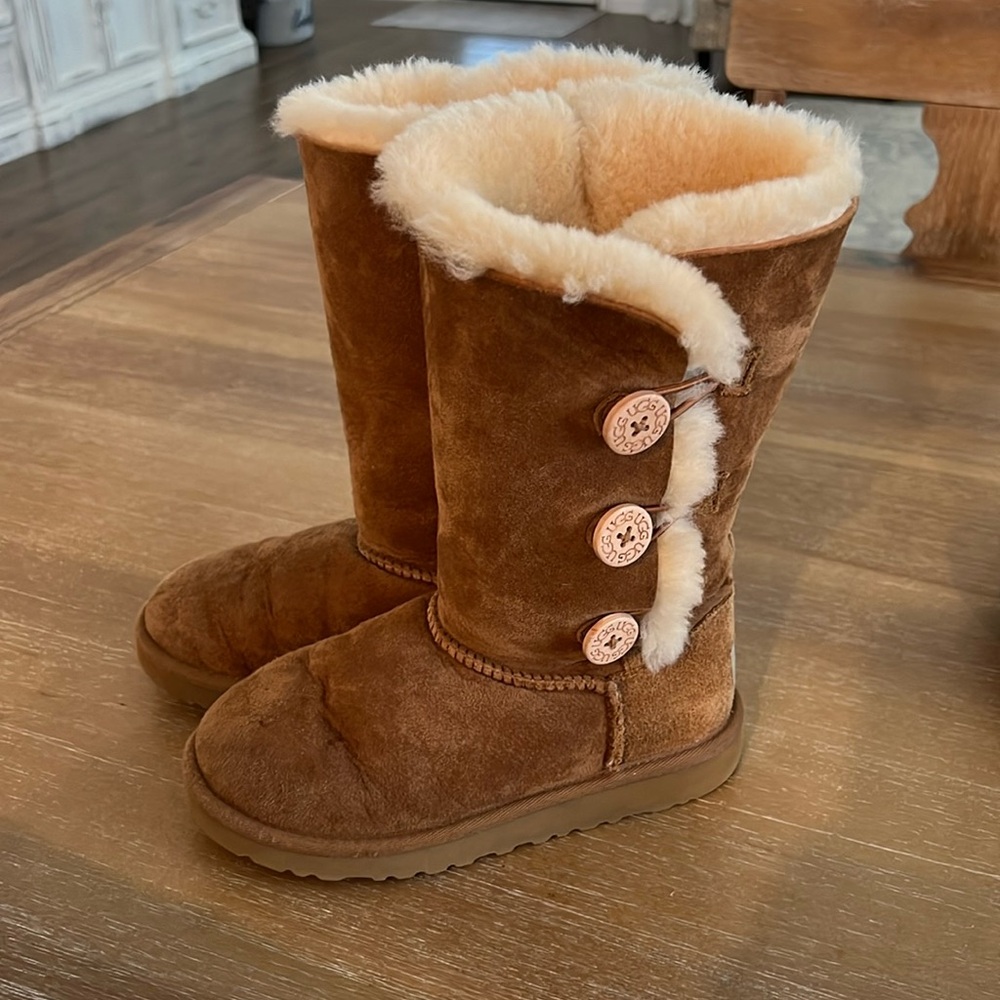 Girls UGG Bailey Triple Button Boots